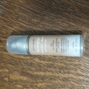 Neutrogena Healthy Skin Enhancer Fair to Light 20